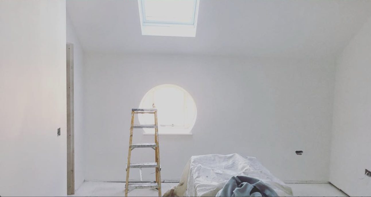 Loft room airless spray finish